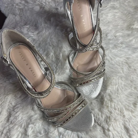 Kelly & Katie Women's Silver Rhinestone Sandals 9 1/2 NWOT - Picture 5 of 15